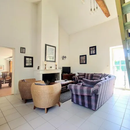 Le Parc Du Chateau De Holiday home Bourneau